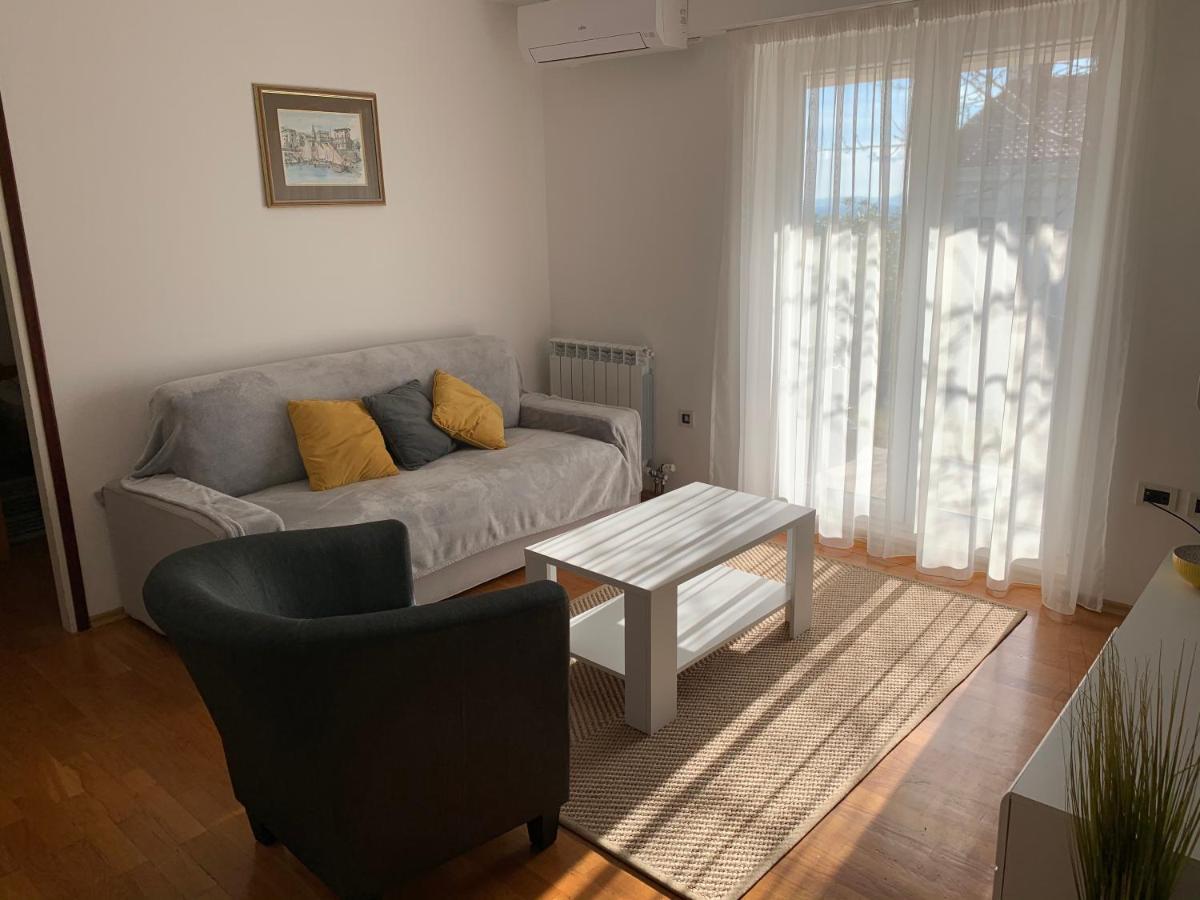 Deluxe Apartment Dora With A Private Parking, Terrace And See View Fiume Esterno foto