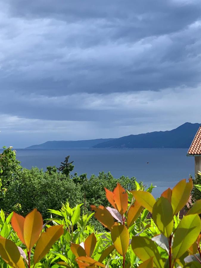 Deluxe Apartment Dora With A Private Parking, Terrace And See View Fiume Esterno foto
