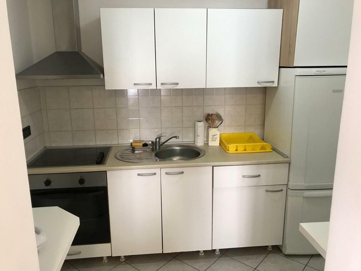 Deluxe Apartment Dora With A Private Parking, Terrace And See View Fiume Esterno foto