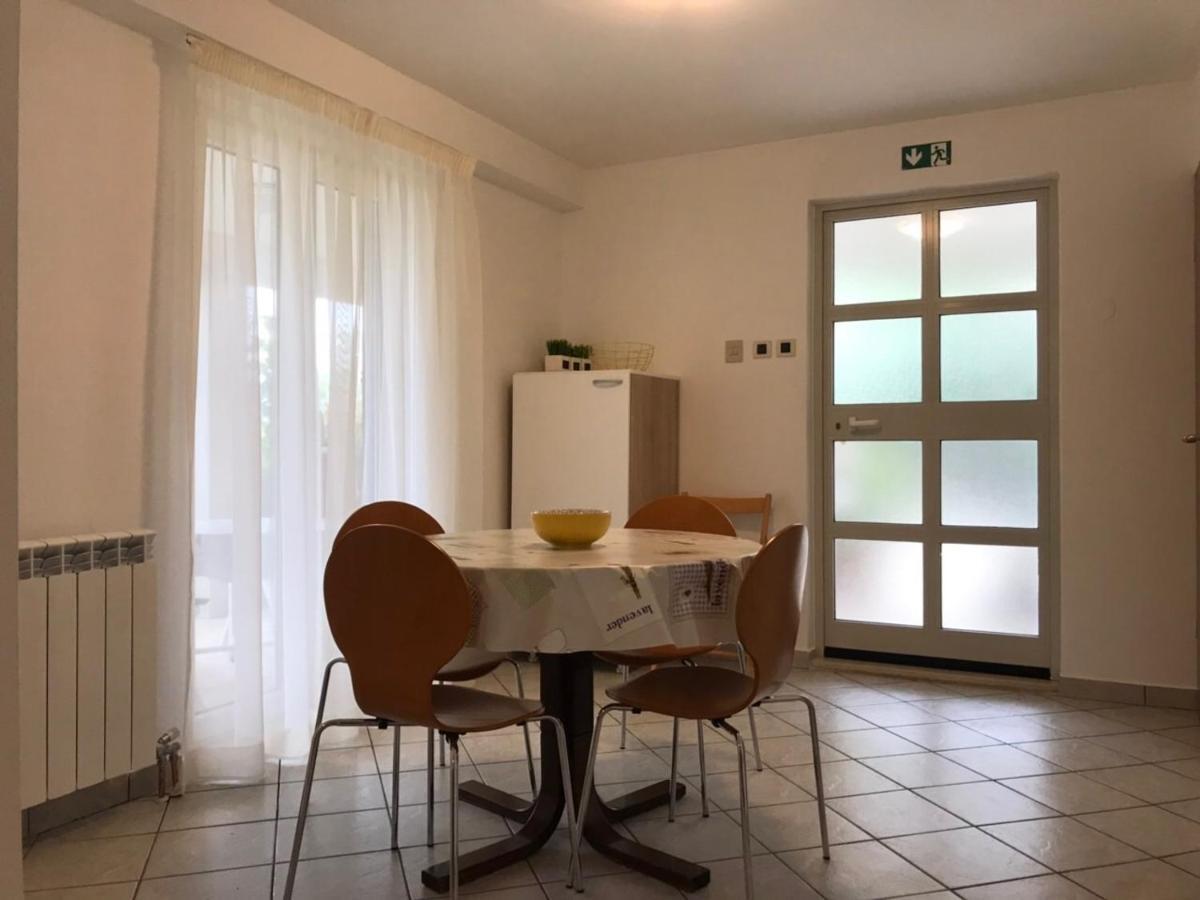 Deluxe Apartment Dora With A Private Parking, Terrace And See View Fiume Esterno foto